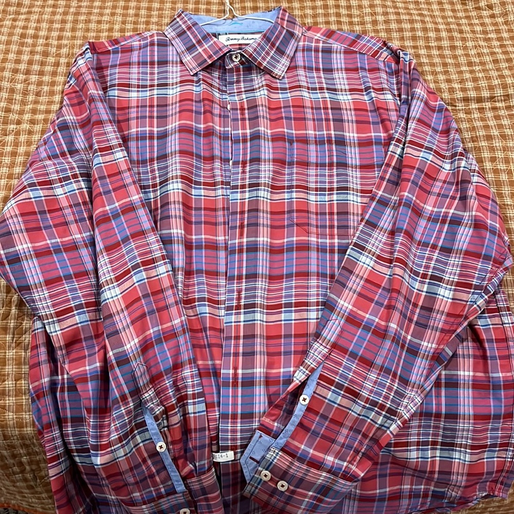 Like New Tommy Bahama Men’s Button-down